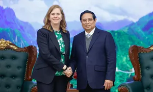 Thủ tướng đề nghị S&P xem xét nâng hạng tín nhiệm quốc gia cho Việt Nam Thủ tướng đề nghị S&P xem xét nâng hạng tín nhiệm quốc gia cho Việt Nam