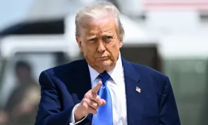 Ông Trump: Chỉ kẻ ngốc mới từ chối nhận máy bay của Qatar