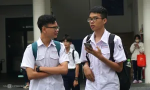 16 trường ở TP HCM siết dùng điện thoại vào giờ ra chơi