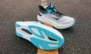 Hoka Rocket X 3 - siêu giày không dành cho marathoner nhẹ cân